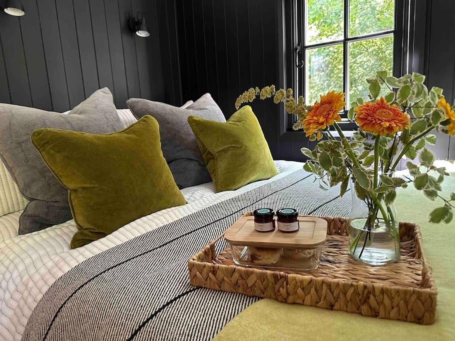 Cornwall Woodland Shepherd'S Hut - Dennis Hut Bodmin Luaran gambar