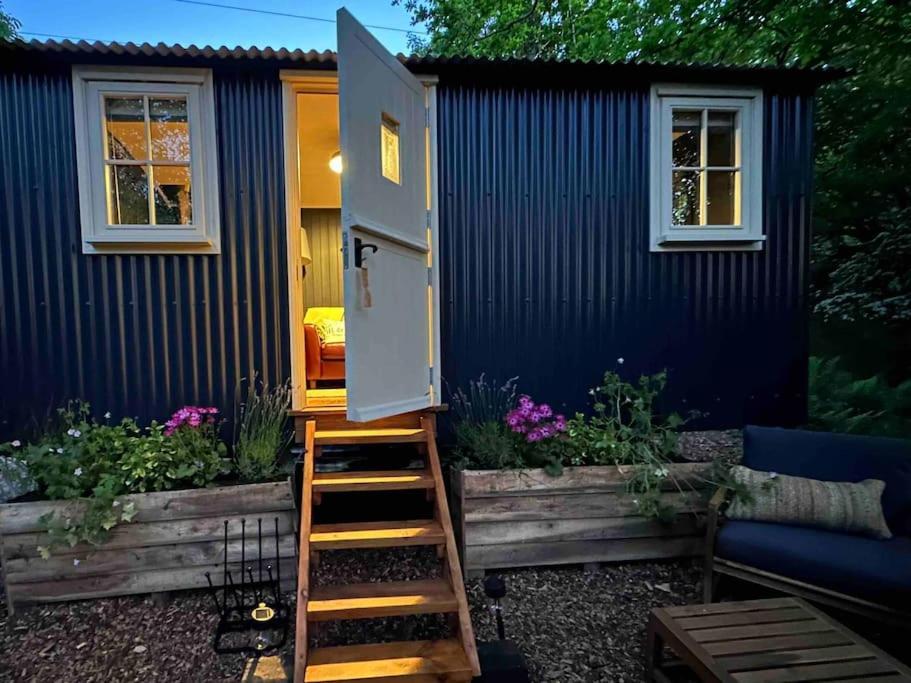 Cornwall Woodland Shepherd'S Hut - Dennis Hut Bodmin Luaran gambar